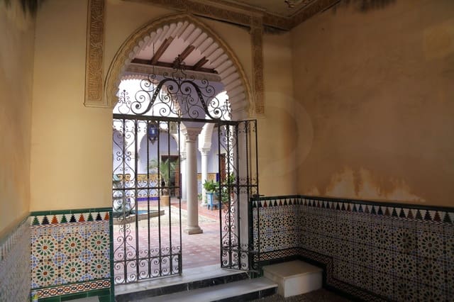 10 soveværelse Villa til salg i Toledo by med garage - € 750.000 (Ref: 9989865)