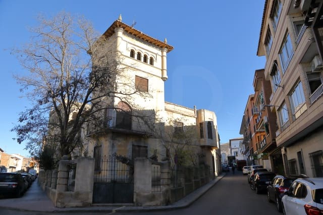 10 soveværelse Villa til salg i Toledo by med garage - € 750.000 (Ref: 9989865)