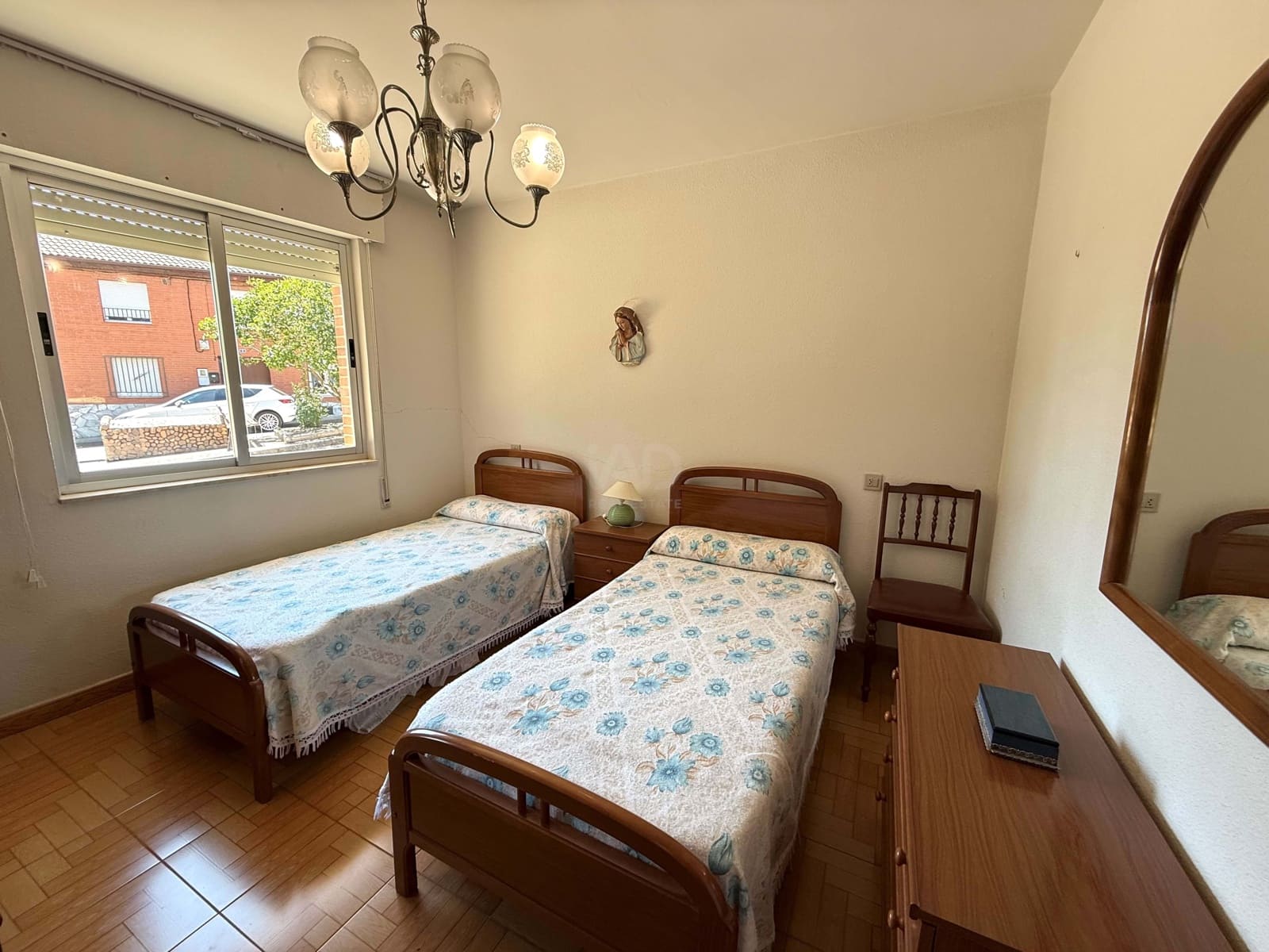 2 sovrum Radhus till salu i Villamanan med garage - 79 900 € (Ref: 9989896)