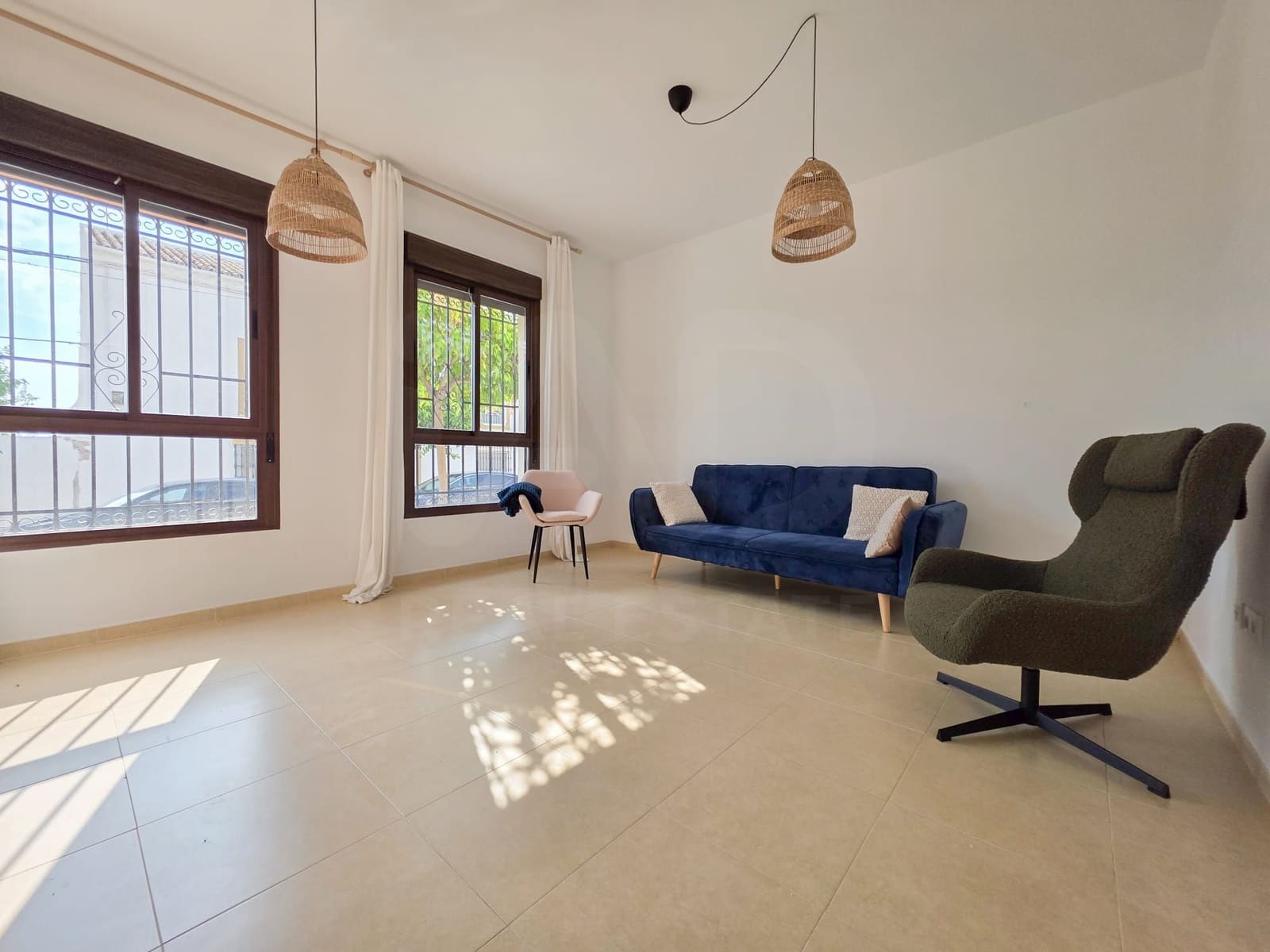 4 soverom Rekkehus til salgs i Cordoba by med garasje - € 160 000 (Ref: 9990105)