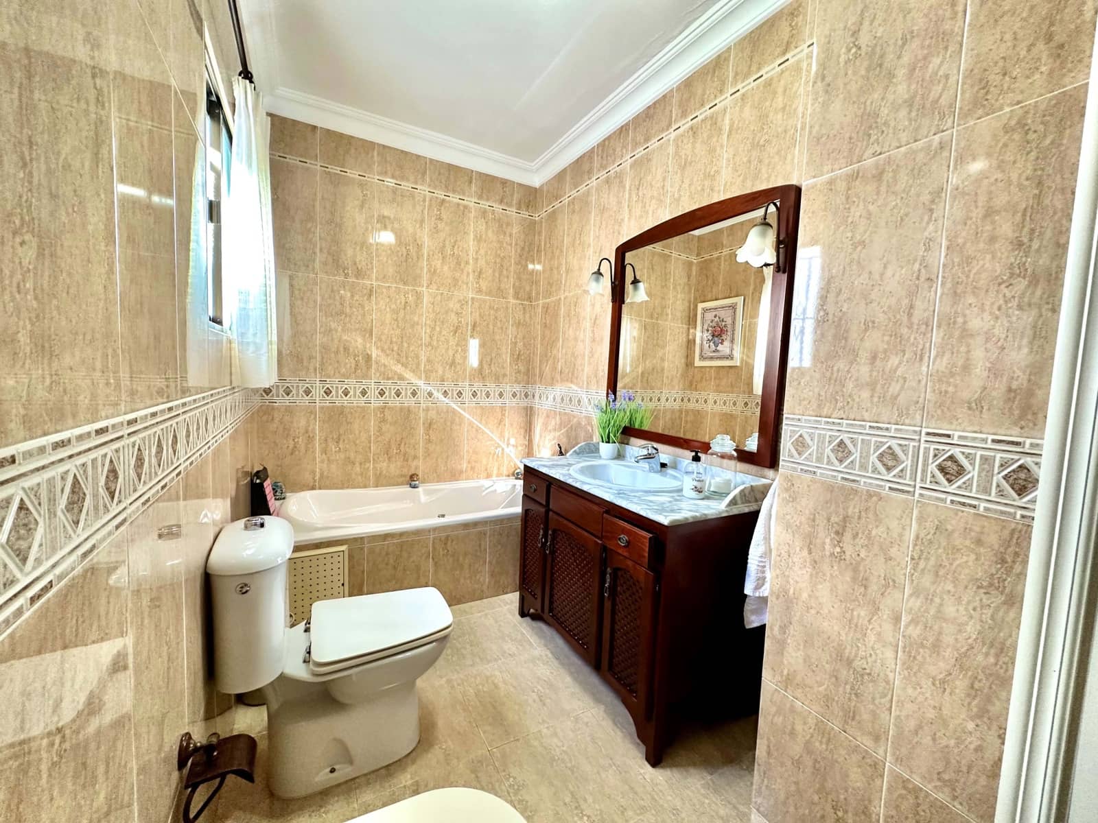 3 sypialnia Dom na sprzedaż w Miasto Huelva z garażem - 239 900 € (Ref: 9990106)