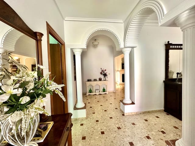 3 soverom Hus til salgs i Huelva by med garasje - € 239 900 (Ref: 9990106)