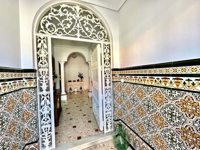 3 soverom Hus til salgs i Huelva by med garasje - € 239 900 (Ref: 9990106)