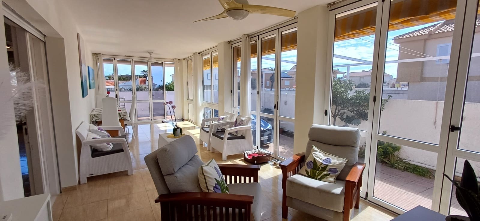 5 sypialnia Willa na sprzedaż w La Manga del Mar Menor z basenem garażem - 599 000 € (Ref: 9990107)