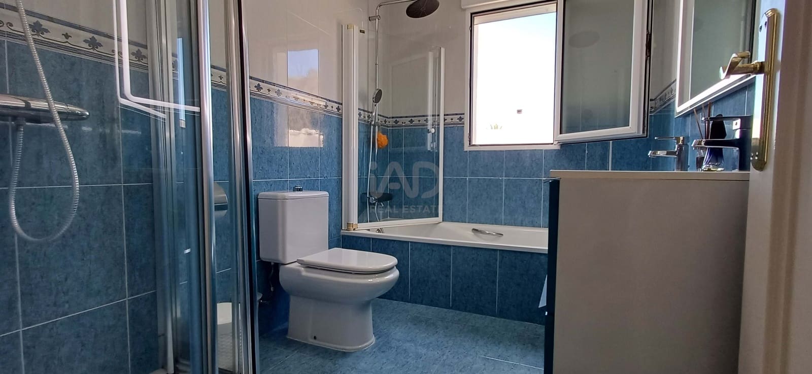 5 sypialnia Willa na sprzedaż w La Manga del Mar Menor z basenem garażem - 599 000 € (Ref: 9990107)