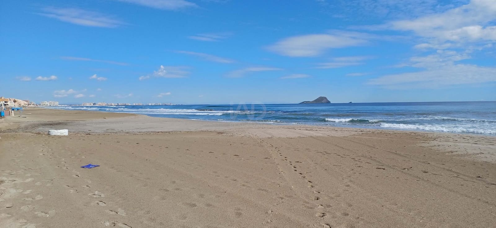 5 sypialnia Willa na sprzedaż w La Manga del Mar Menor z basenem garażem - 599 000 € (Ref: 9990107)
