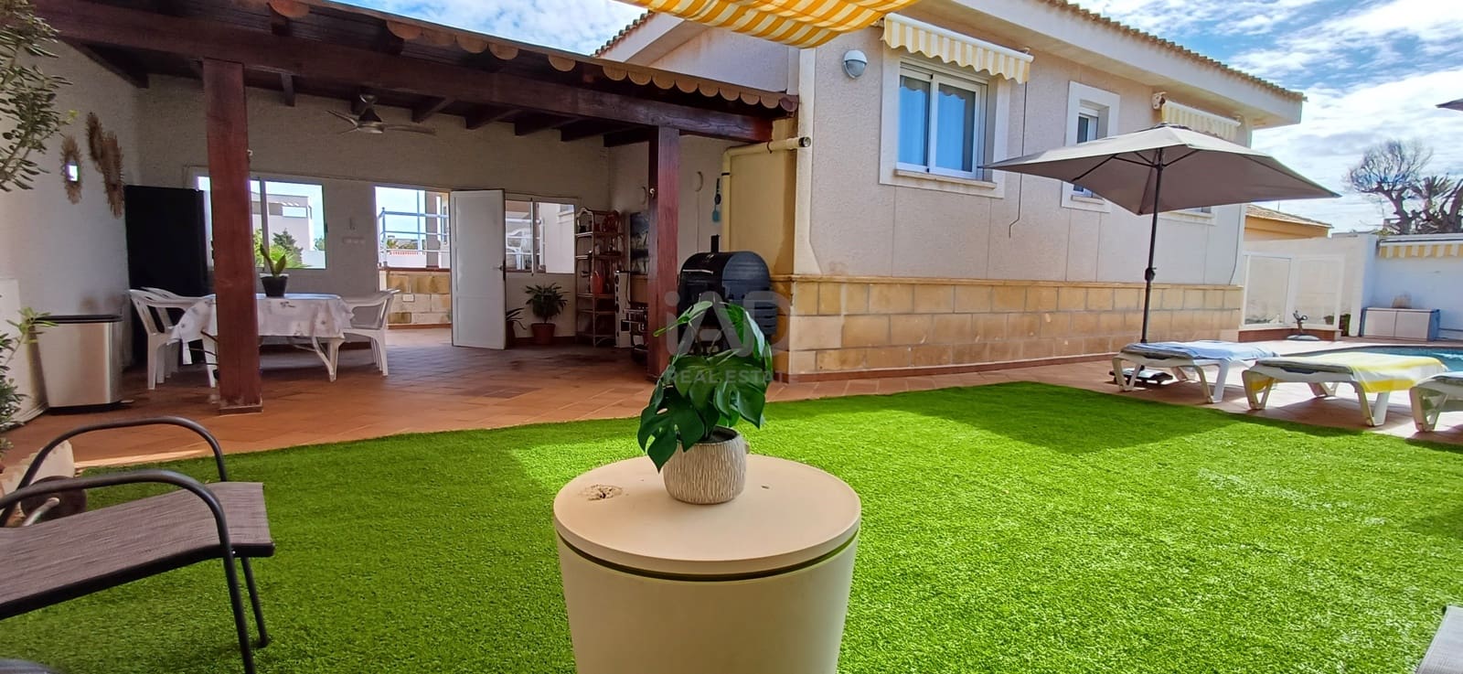 5 sypialnia Willa na sprzedaż w La Manga del Mar Menor z basenem garażem - 599 000 € (Ref: 9990107)