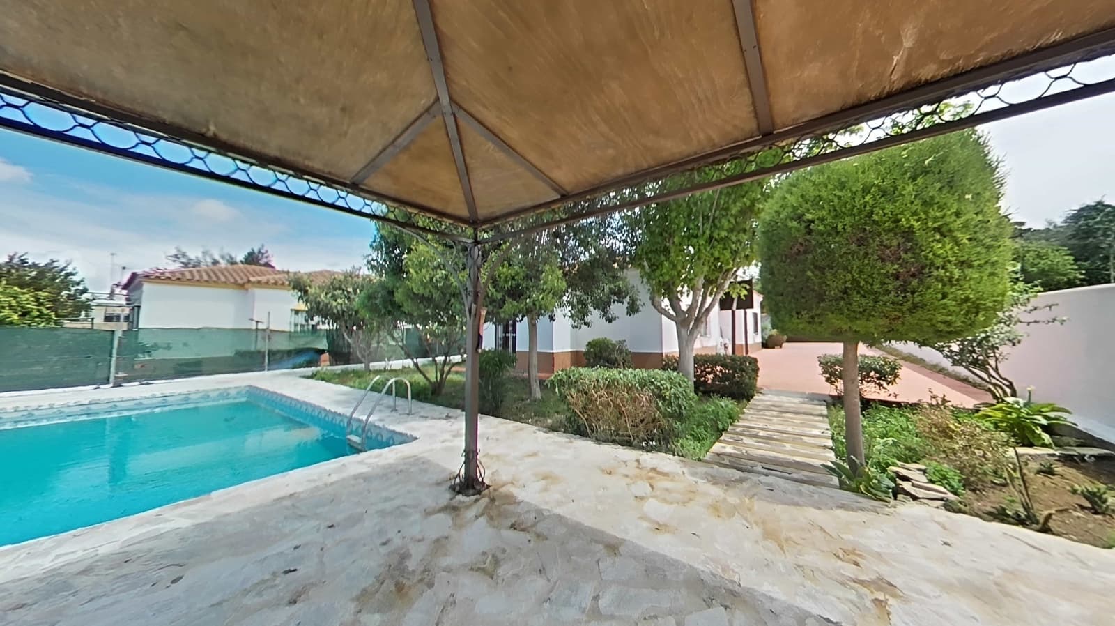 3 Zimmer Haus zu verkaufen in Cadiz Stadt mit Pool - 270.000 € (Ref: 9990109)
