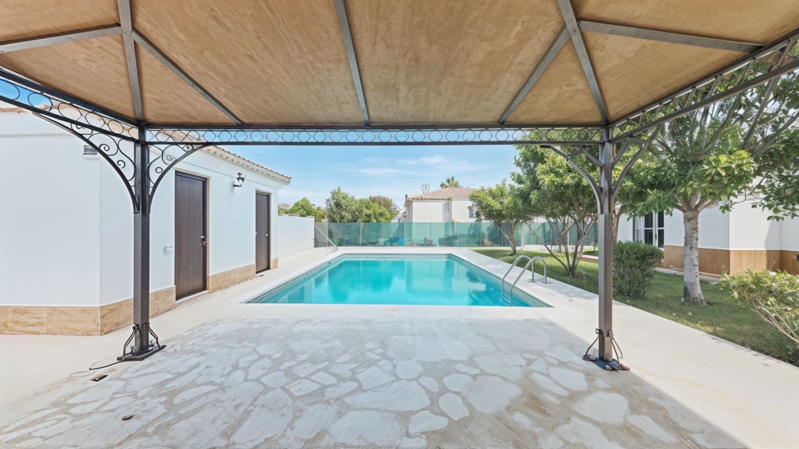 3 Zimmer Haus zu verkaufen in Cadiz Stadt mit Pool - 270.000 € (Ref: 9990109)