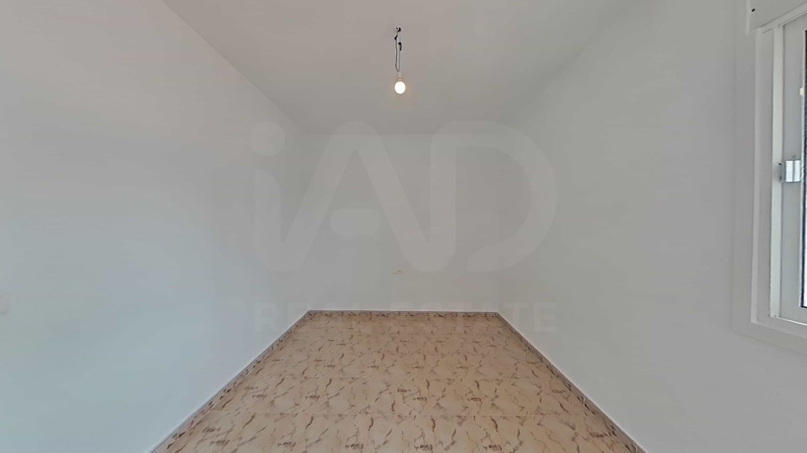 3 Zimmer Haus zu verkaufen in Cadiz Stadt mit Pool - 270.000 € (Ref: 9990109)