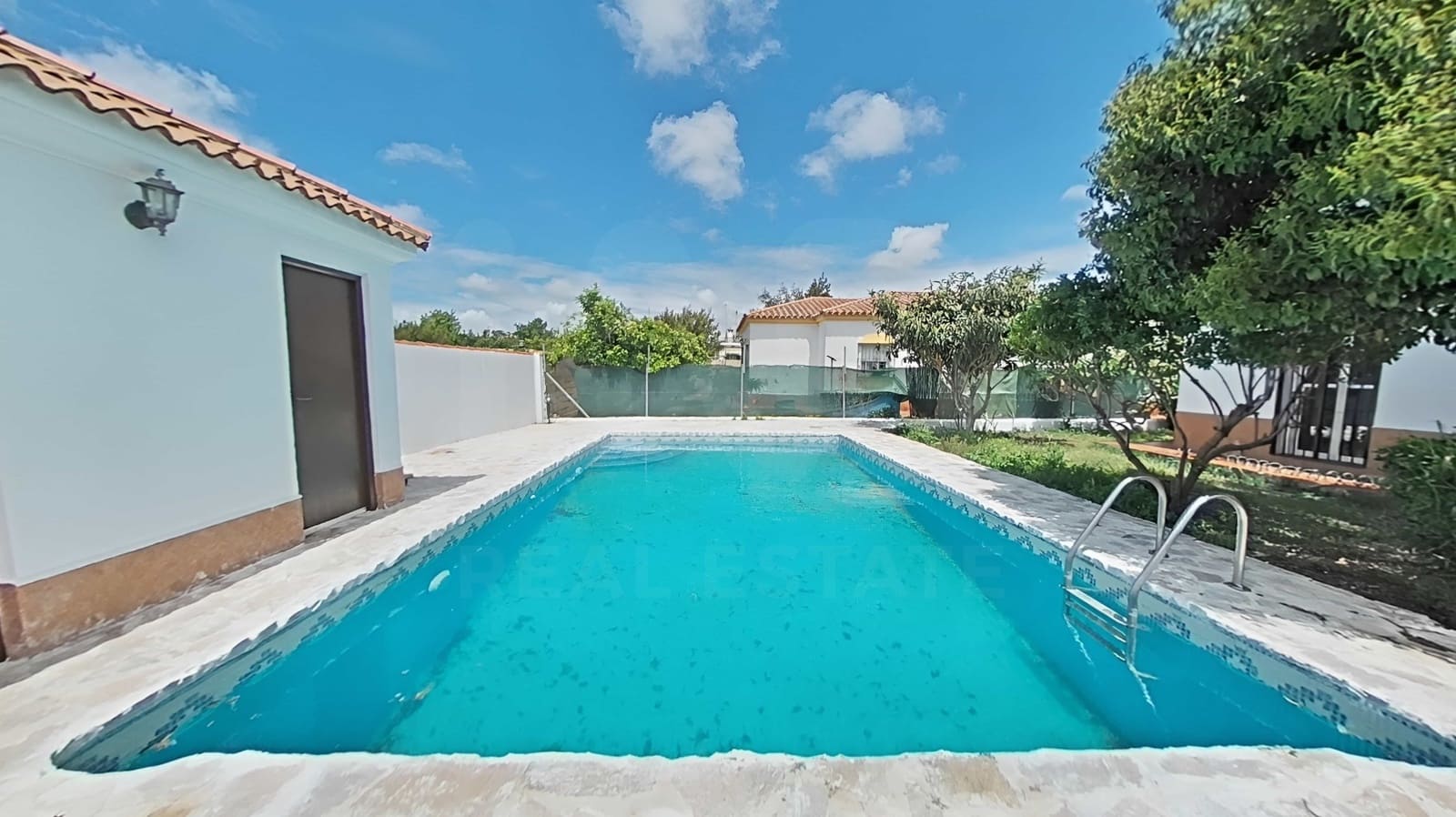 3 Zimmer Haus zu verkaufen in Cadiz Stadt mit Pool - 270.000 € (Ref: 9990109)