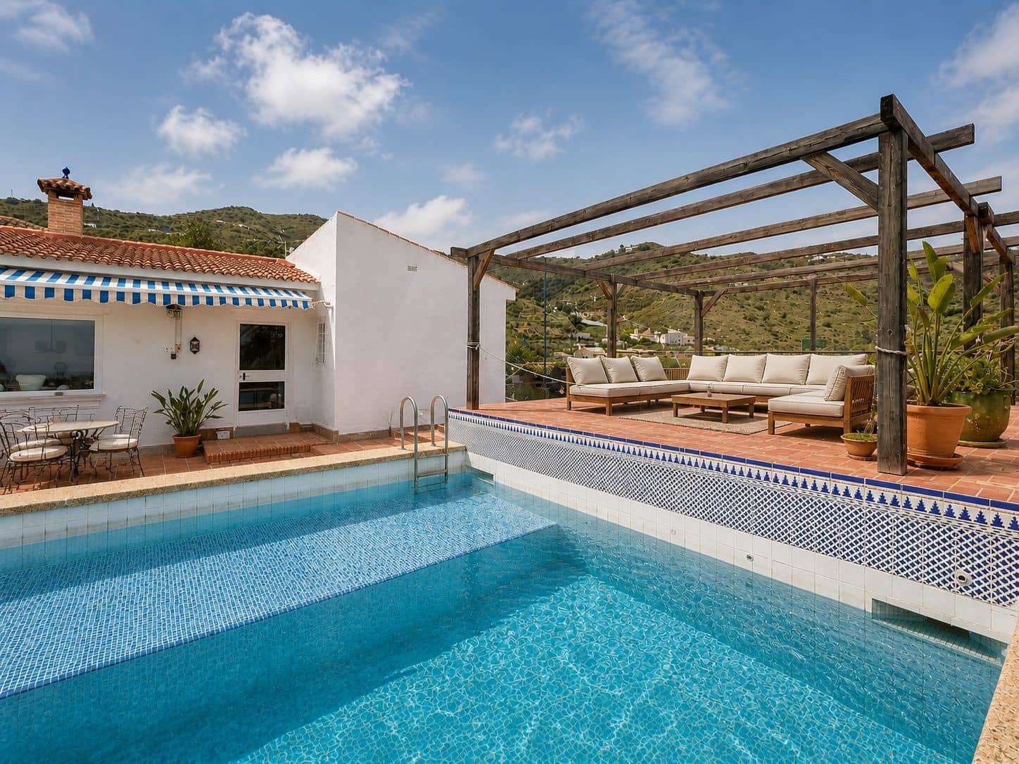 6 sovrum Hus till salu i Velez-Malaga med pool - 725 000 € (Ref: 9990111)