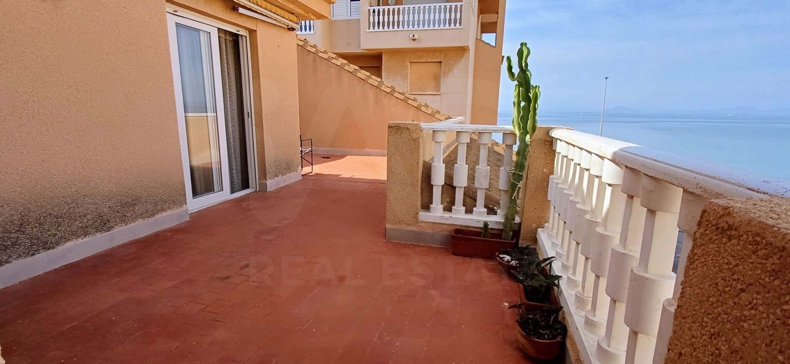 3 soveværelse Lejlighed til salg i La Manga del Mar Menor med swimmingpool garage - € 330.000 (Ref: 9990115)