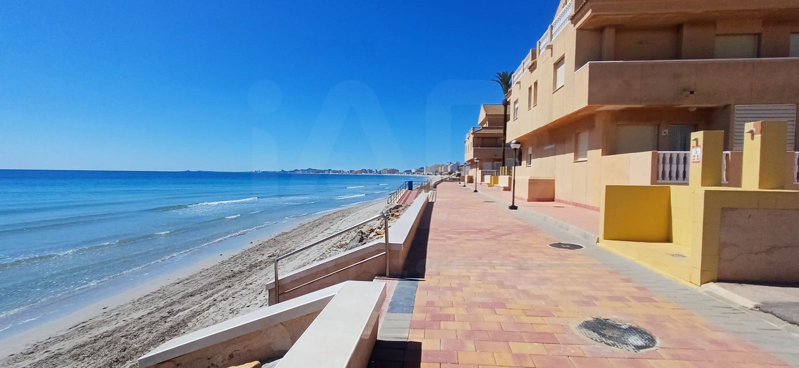 3 soveværelse Lejlighed til salg i La Manga del Mar Menor med swimmingpool garage - € 330.000 (Ref: 9990115)