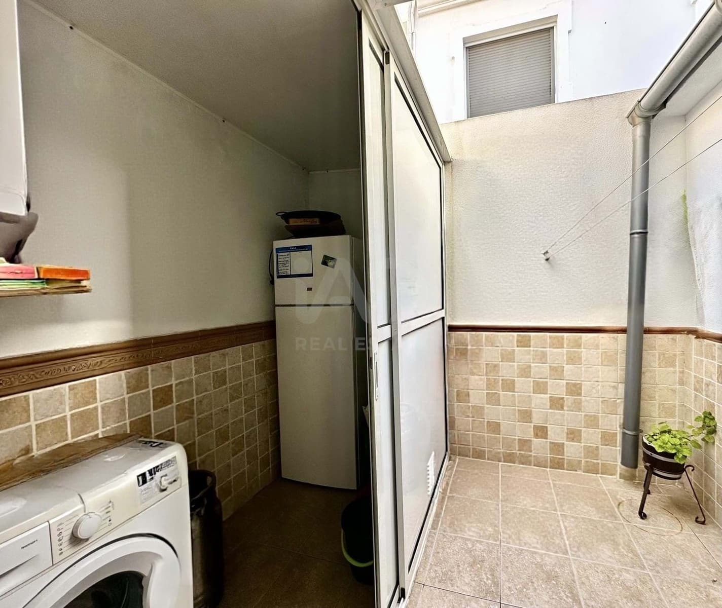 4 slaapkamer Rijtjeshuis te koop in Huelva stad - € 204.000 (Ref: 9990118)