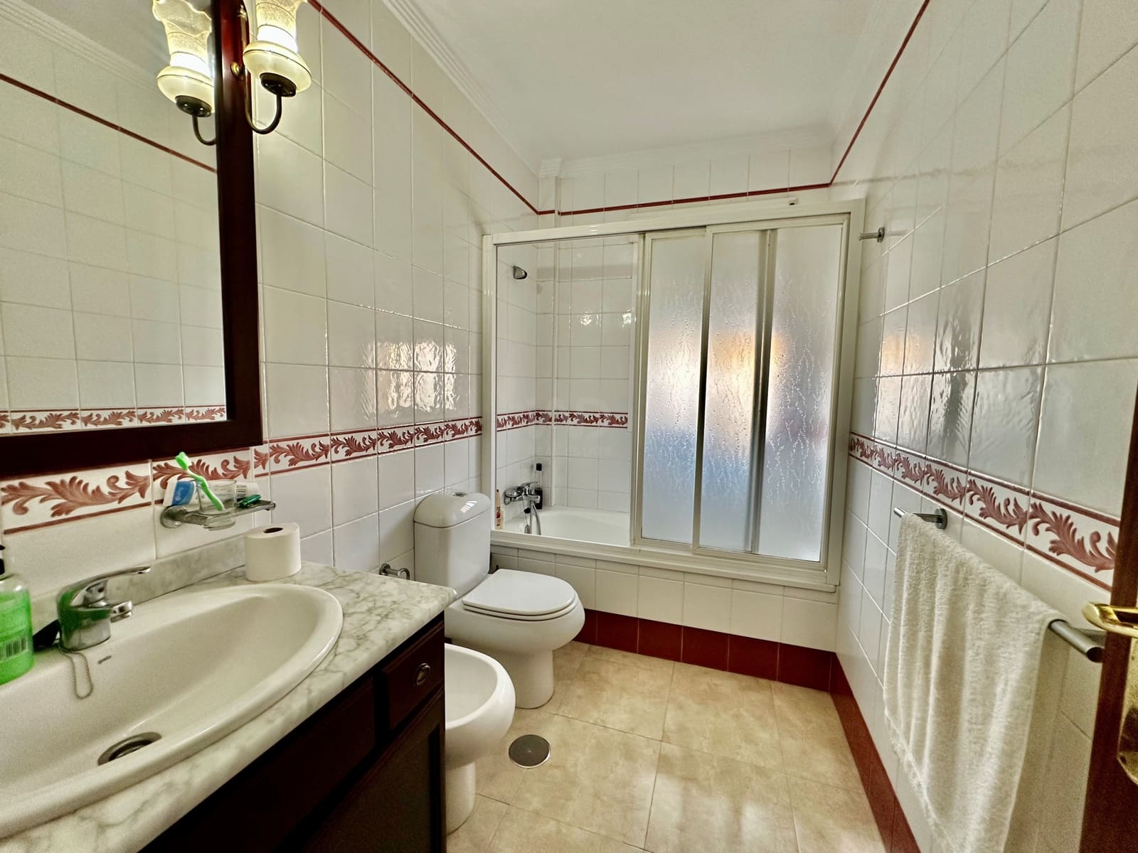 4 slaapkamer Rijtjeshuis te koop in Huelva stad - € 204.000 (Ref: 9990118)