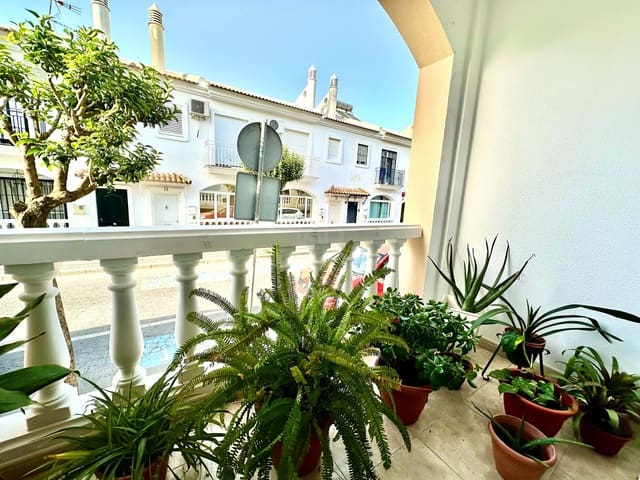 4 soverom Rekkehus til salgs i Huelva by - € 204 000 (Ref: 9990118)