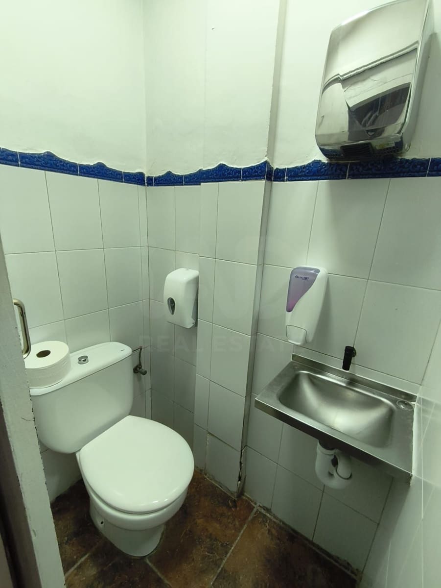 Kaupallinen myytävänä paikassa Tarragona kaupunki - 350 000 € (Ref: 9990120)