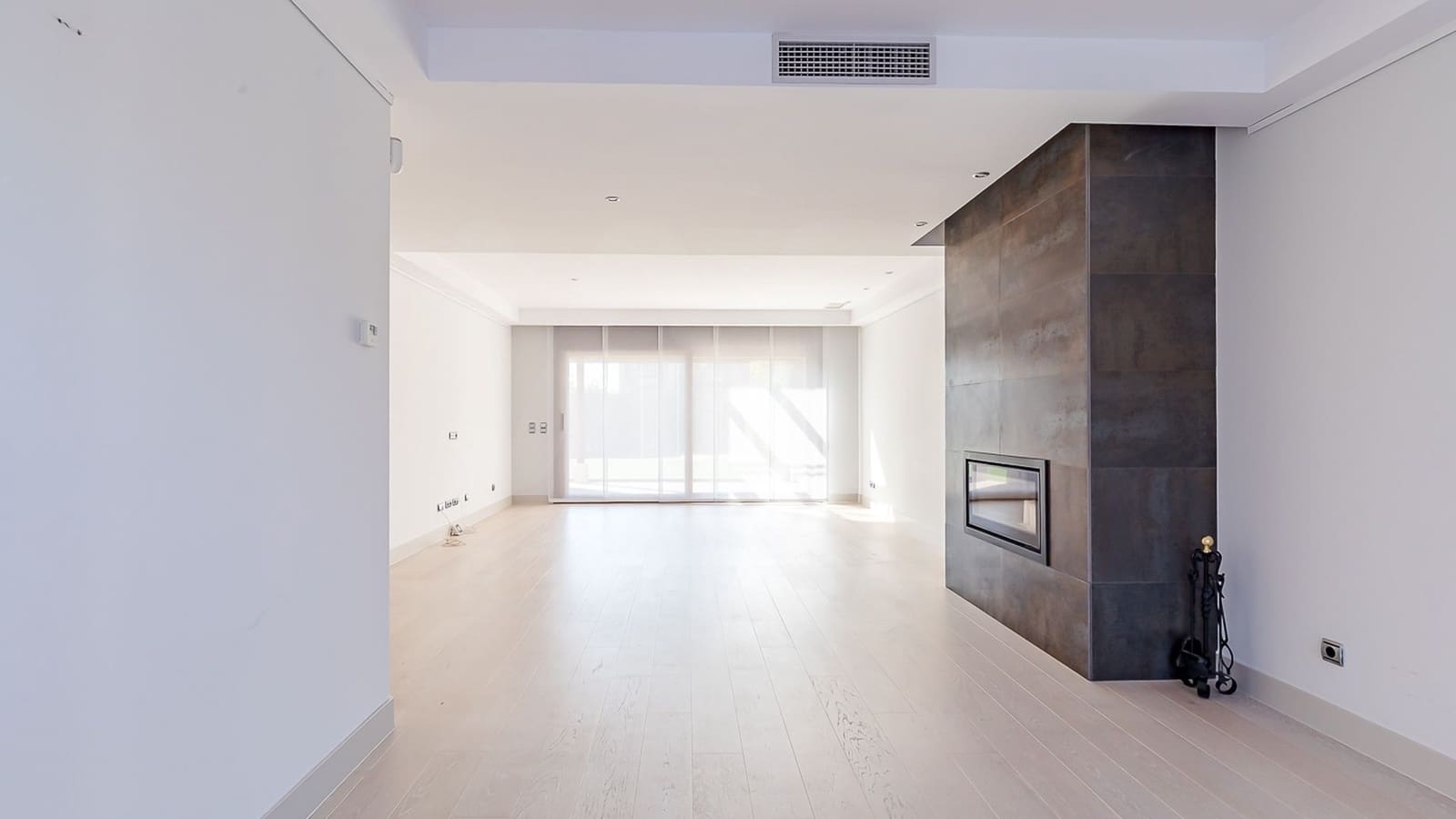 5 quarto Moradia para arrendar em Madrid cidade com piscina garagem - 6 000 € (Ref: 9990121)