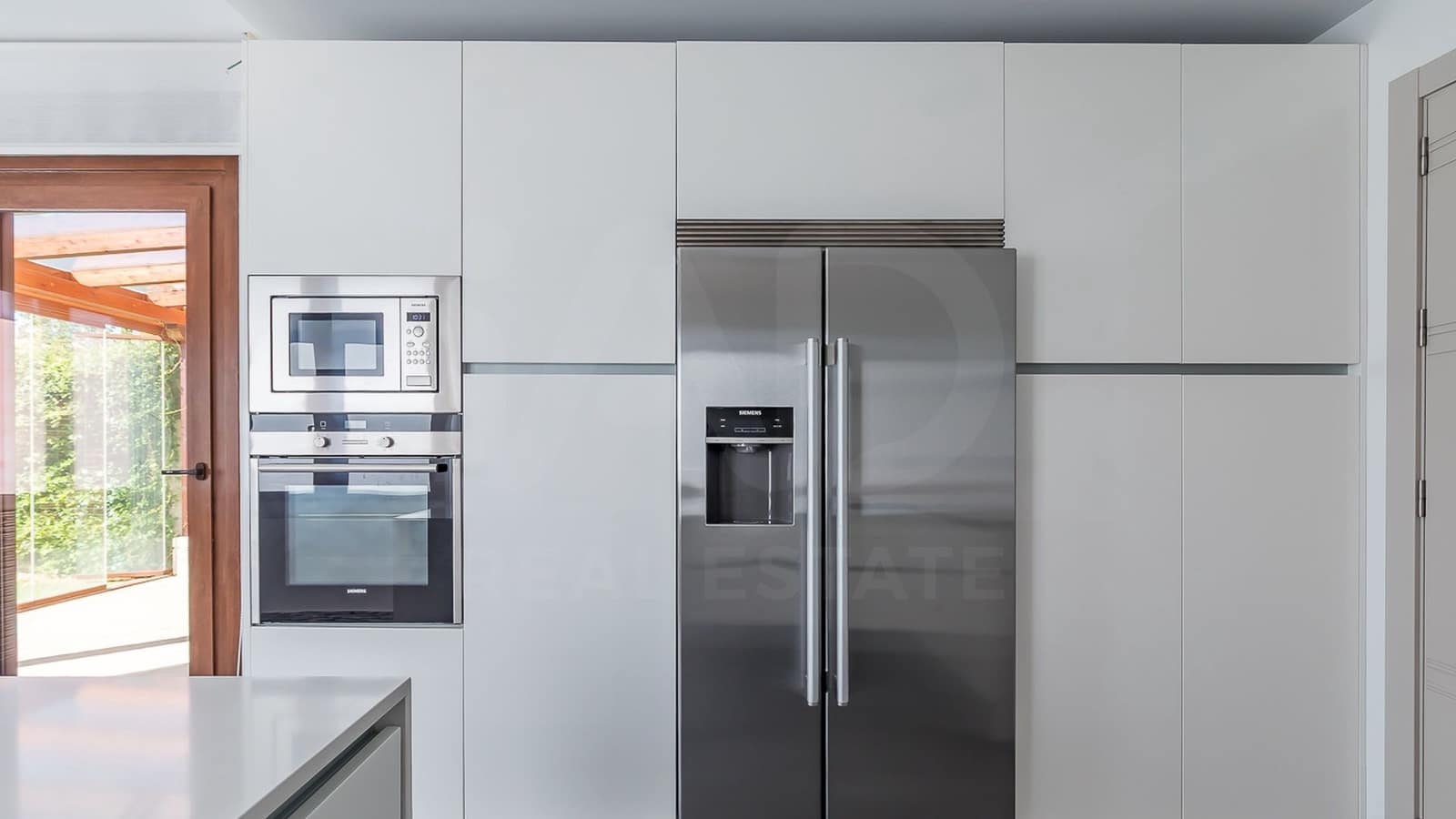 5 quarto Moradia para arrendar em Madrid cidade com piscina garagem - 6 000 € (Ref: 9990121)