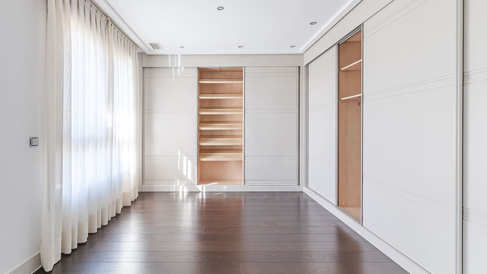 5 quarto Moradia para arrendar em Madrid cidade com piscina garagem - 6 000 € (Ref: 9990121)