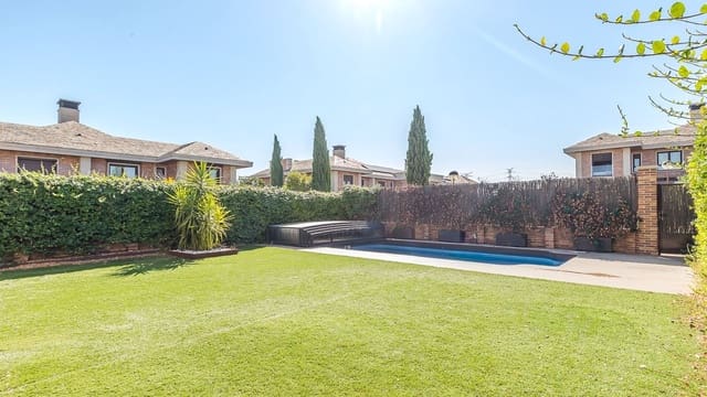 5 quarto Moradia para arrendar em Madrid cidade com piscina garagem - 6 000 € (Ref: 9990121)