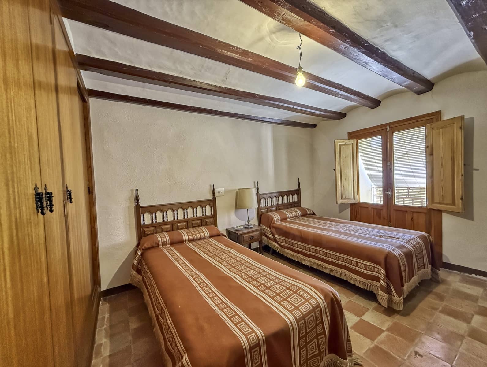 7 chambre Finca/Maison de Campagne à vendre à Teruel ville avec garage - 249 000 € (Ref: 9990124)
