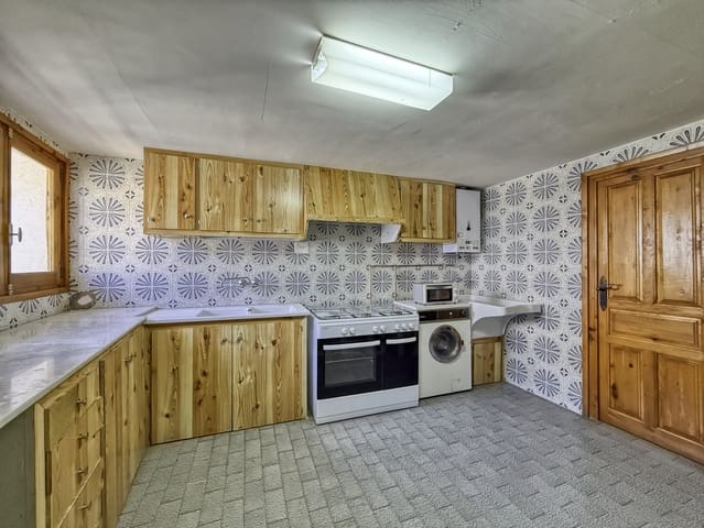7 quarto Quinta/Casa Rural para venda em Teruel cidade com garagem - 249 000 € (Ref: 9990124)