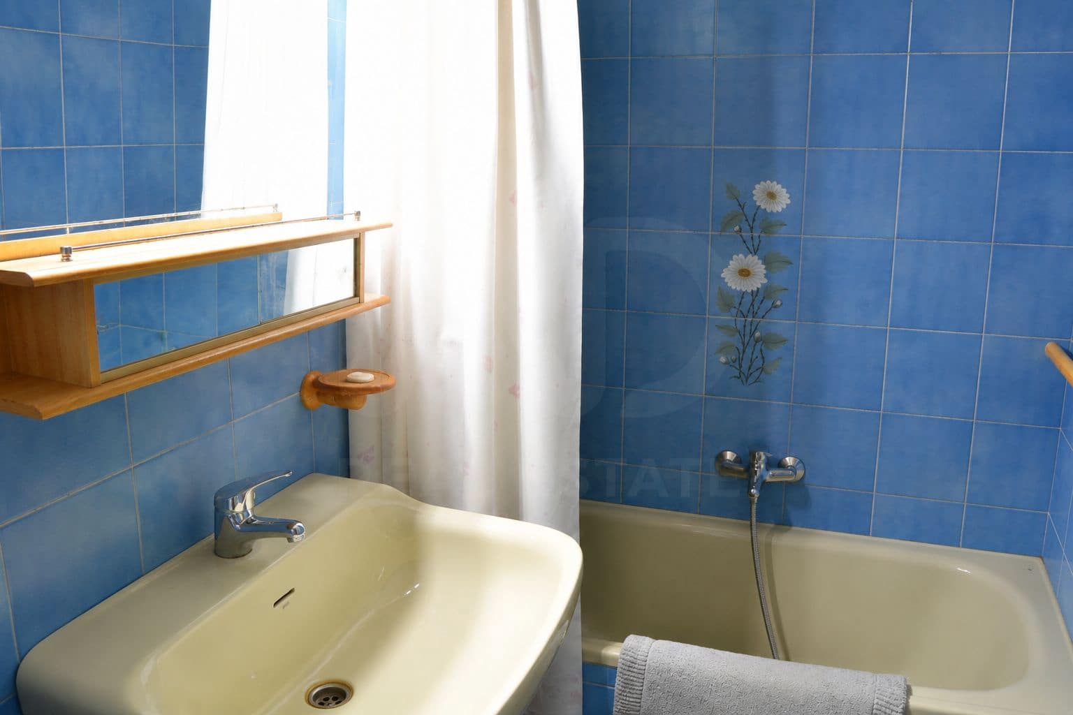 4 slaapkamer Rijtjeshuis te koop in Benicassim met zwembad garage - € 359.000 (Ref: 9990748)