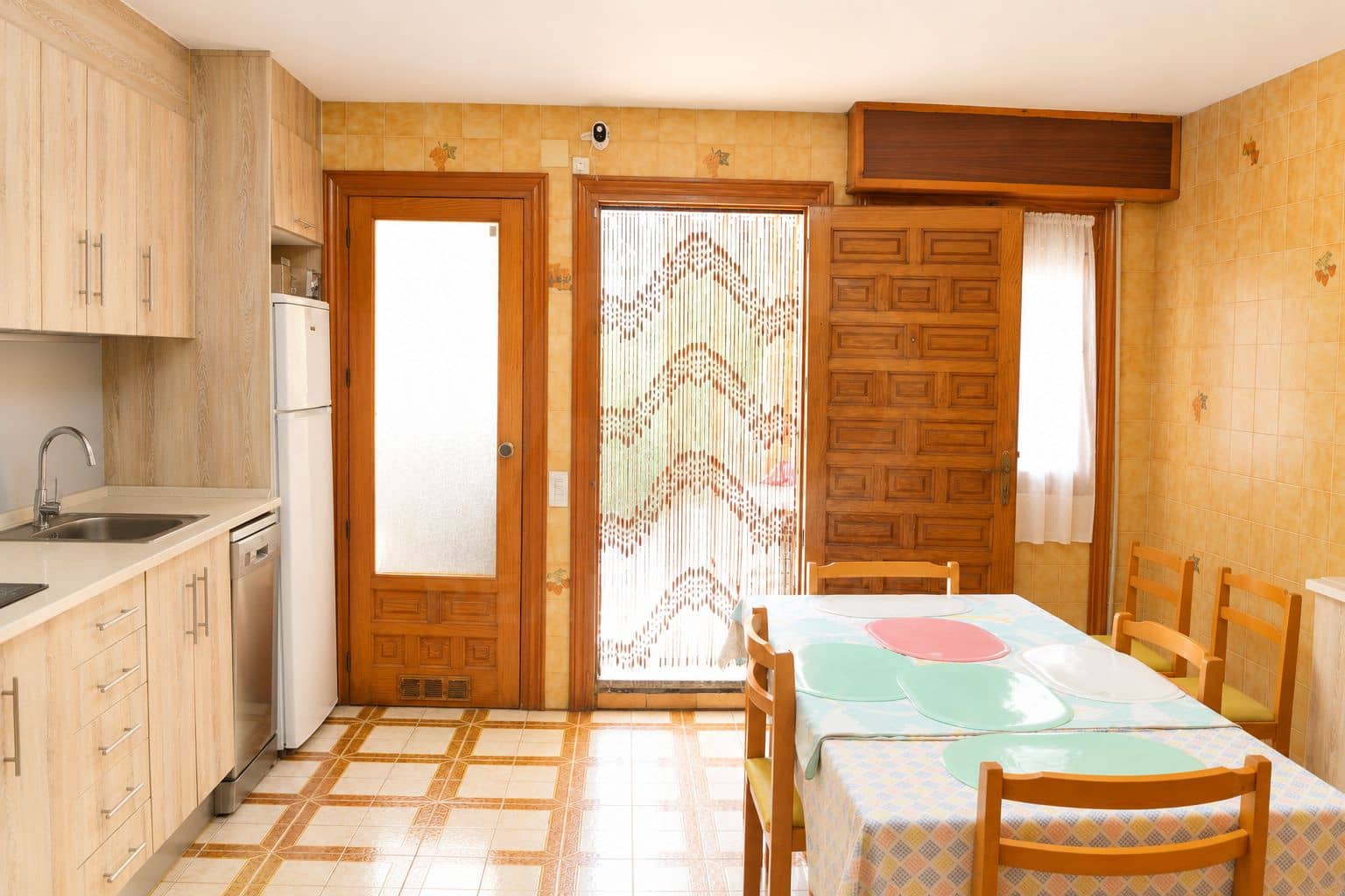 4 slaapkamer Rijtjeshuis te koop in Benicassim met zwembad garage - € 359.000 (Ref: 9990748)