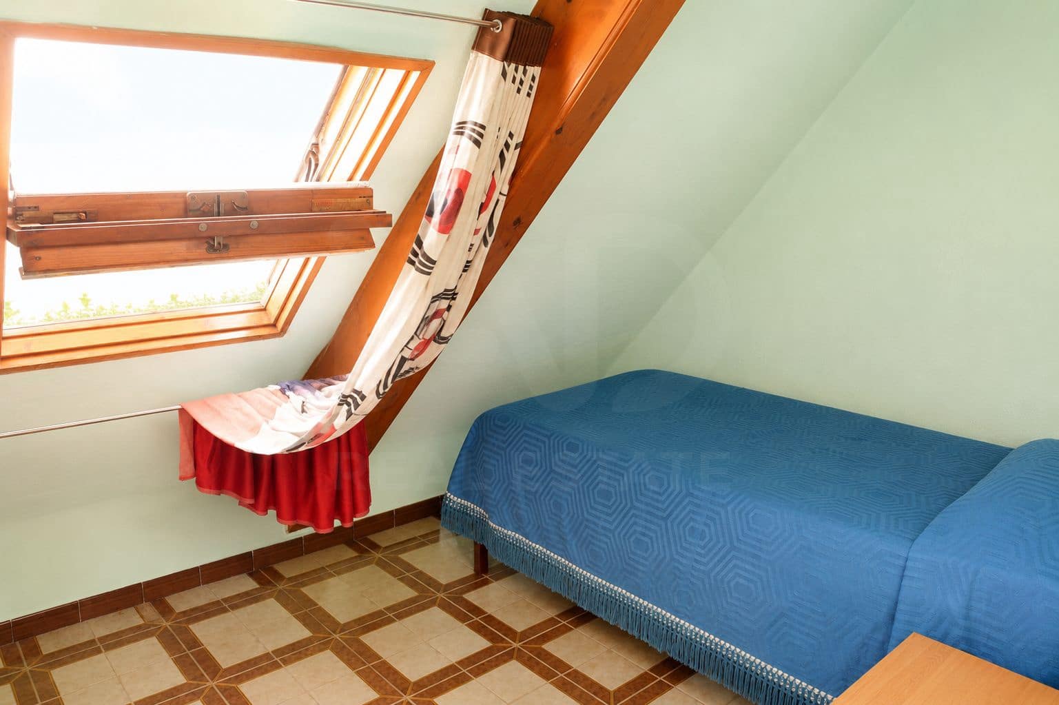 4 slaapkamer Rijtjeshuis te koop in Benicassim met zwembad garage - € 359.000 (Ref: 9990748)