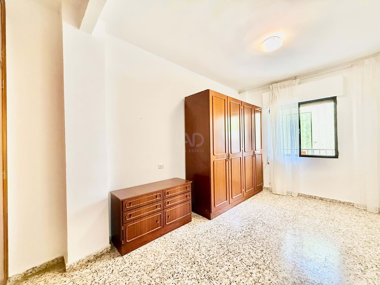 3 makuuhuone Huoneisto myytävänä paikassa Alicante kaupunki - 120 000 € (Ref: 9990942)