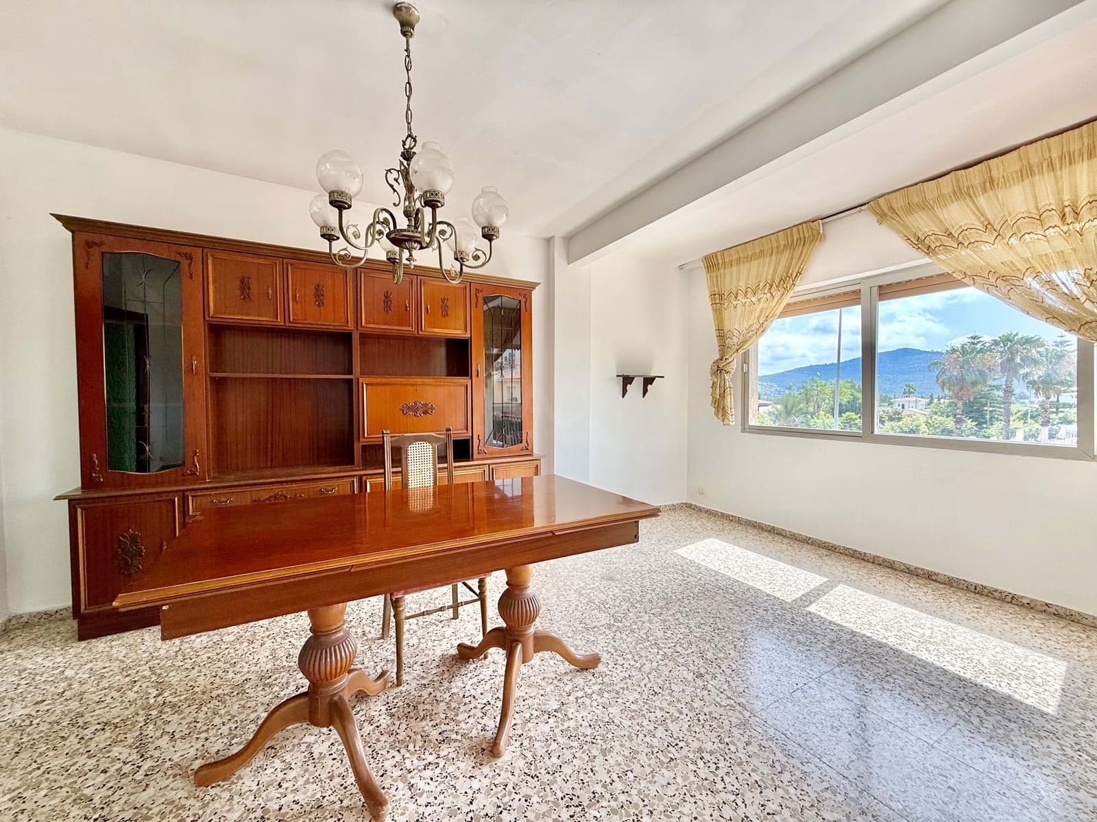 3 makuuhuone Huoneisto myytävänä paikassa Alicante kaupunki - 120 000 € (Ref: 9990942)