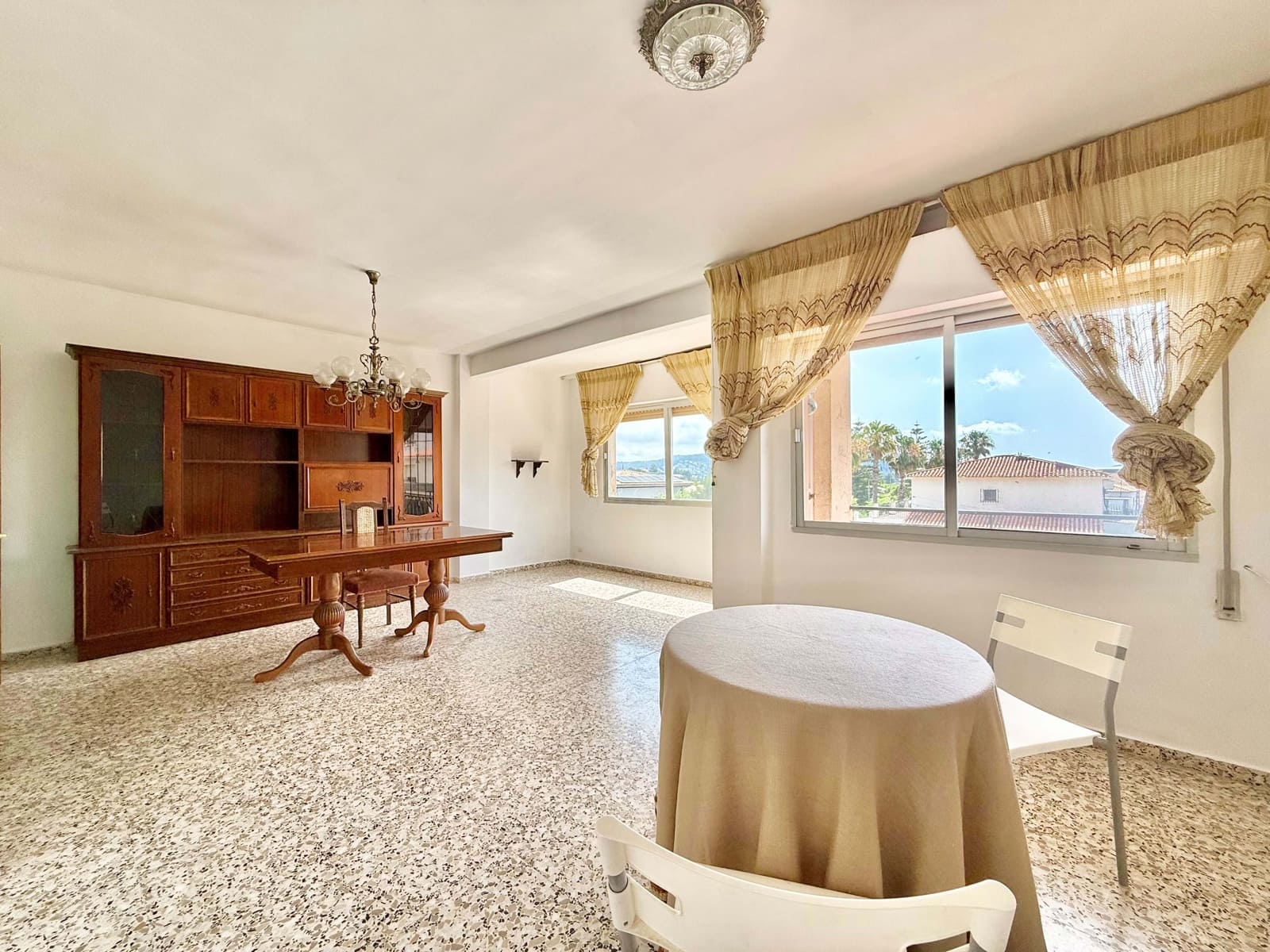 3 makuuhuone Huoneisto myytävänä paikassa Alicante kaupunki - 120 000 € (Ref: 9990942)