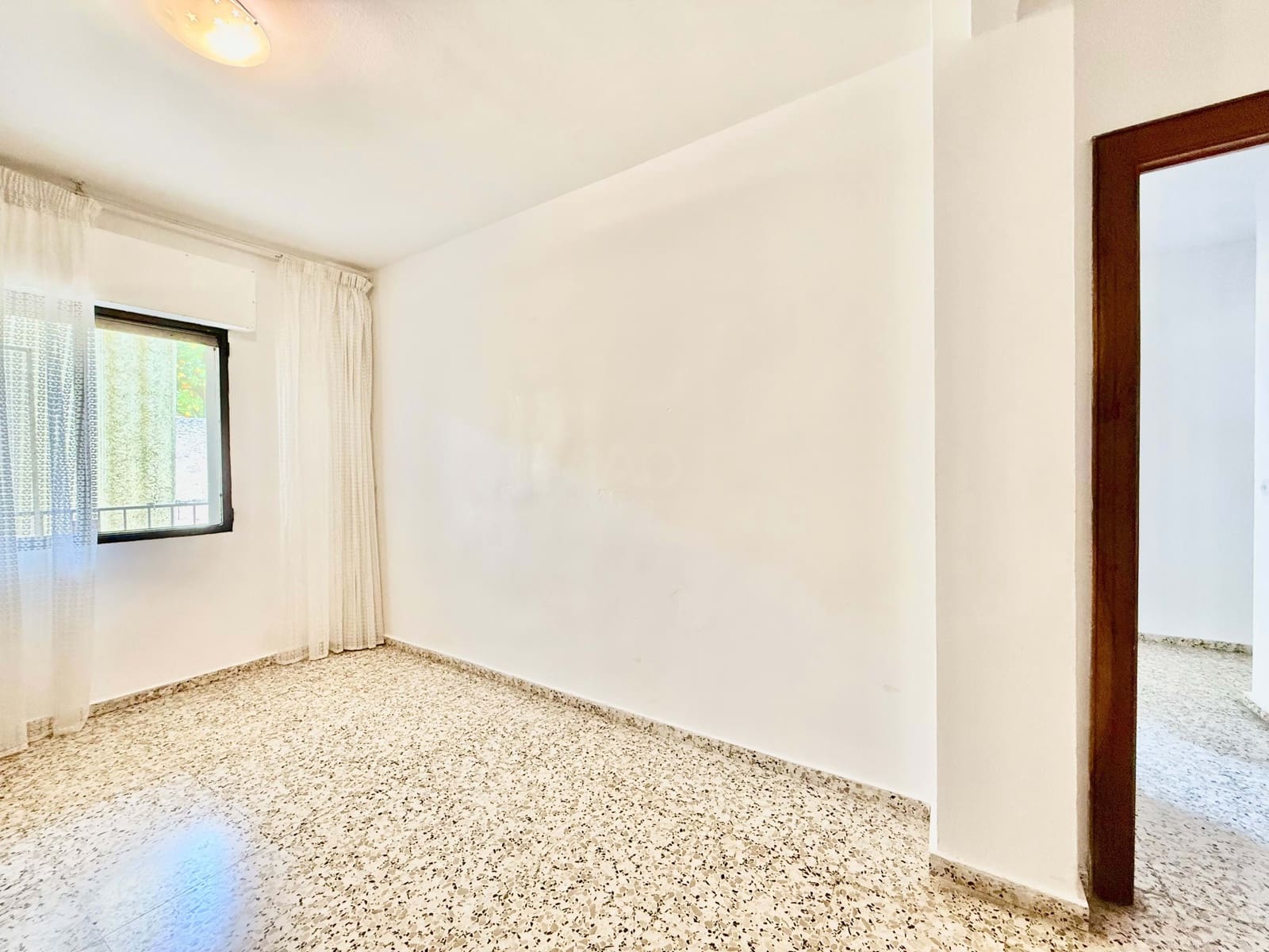 3 makuuhuone Huoneisto myytävänä paikassa Alicante kaupunki - 120 000 € (Ref: 9990942)