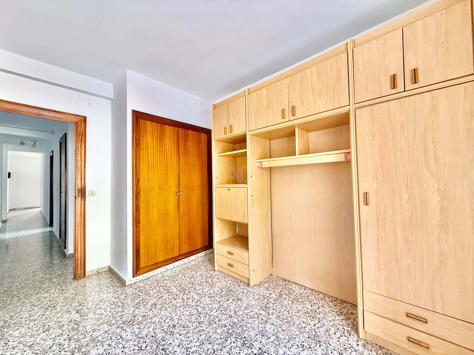 3 makuuhuone Huoneisto myytävänä paikassa Alicante kaupunki - 120 000 € (Ref: 9990942)