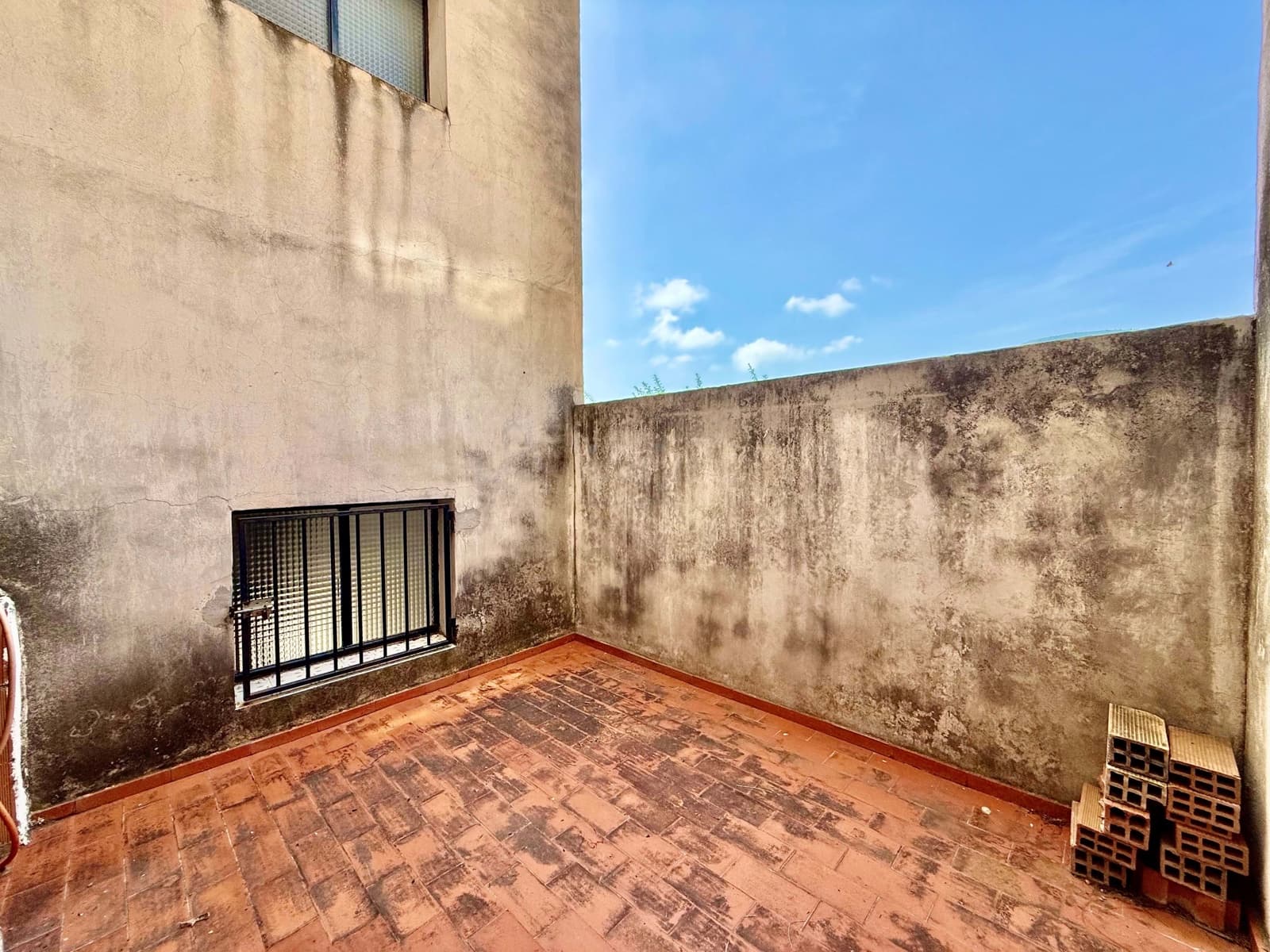 3 makuuhuone Huoneisto myytävänä paikassa Alicante kaupunki - 120 000 € (Ref: 9990942)