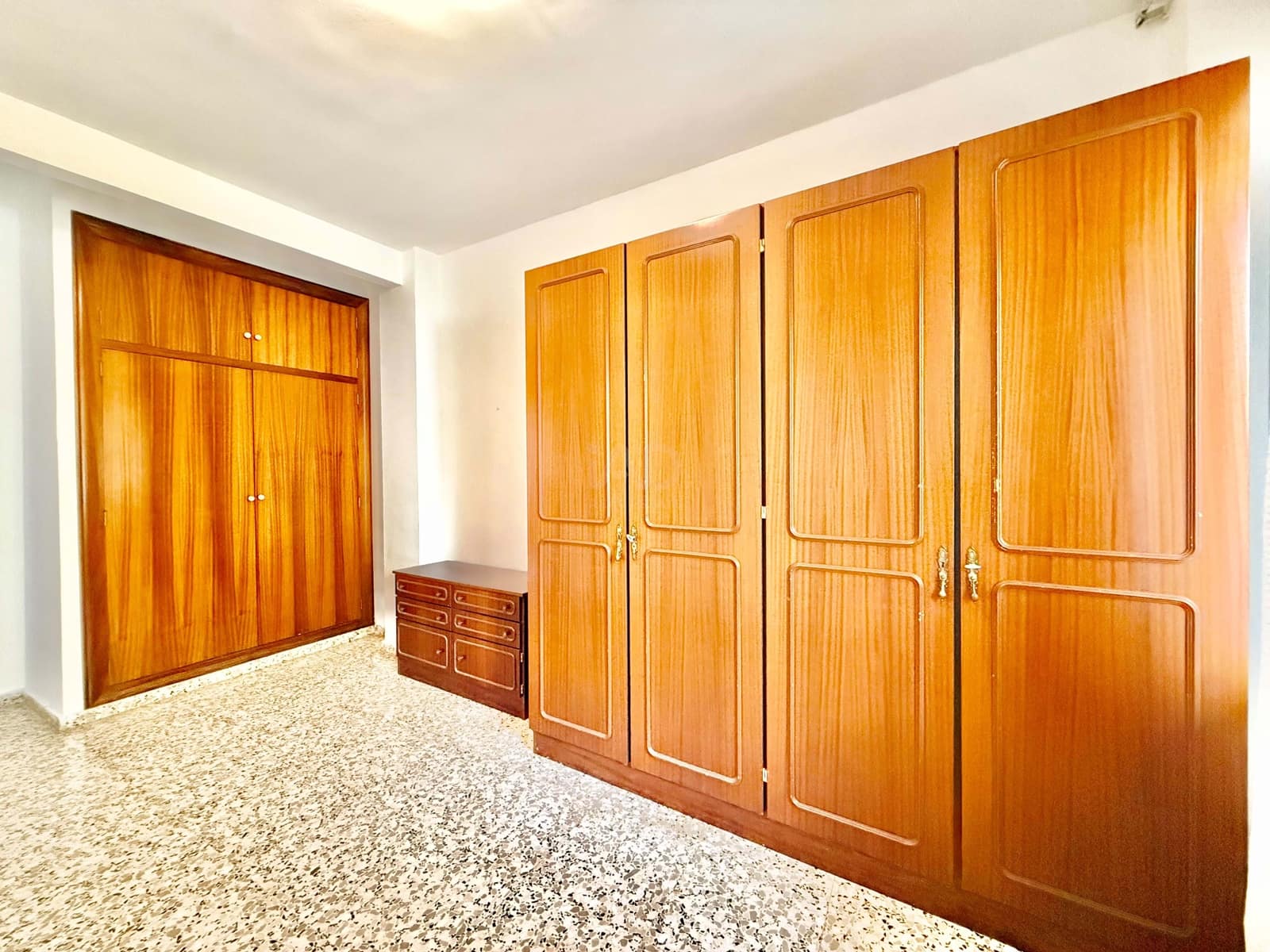 3 makuuhuone Huoneisto myytävänä paikassa Alicante kaupunki - 120 000 € (Ref: 9990942)
