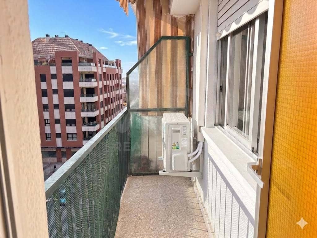 4 chambre Appartement à vendre à Denia - 220 000 € (Ref: 9990945)