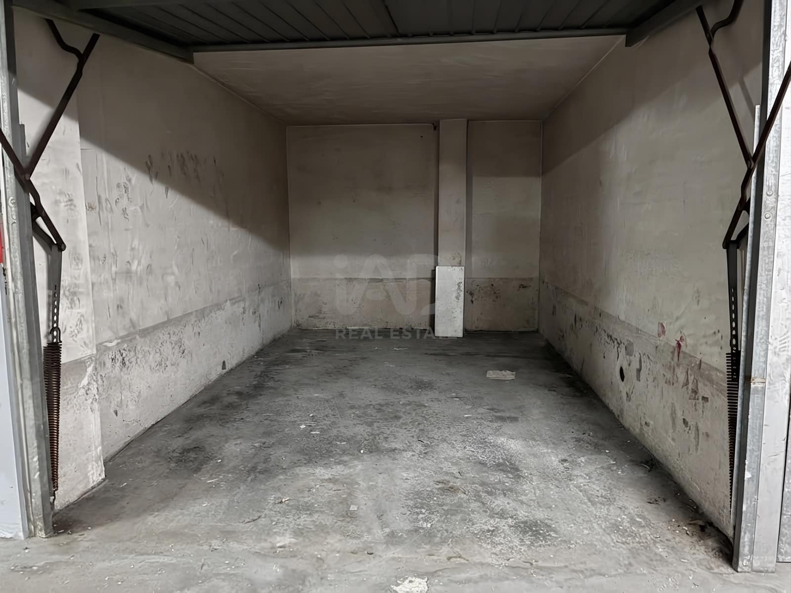 Garage til salg i Alicante by - € 15.000 (Ref: 9990946)