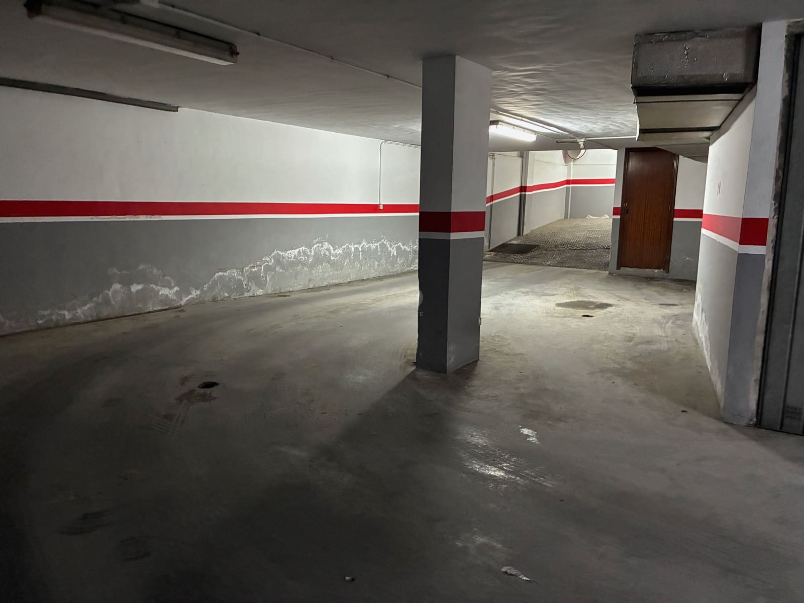 Garage til salg i Alicante by - € 15.000 (Ref: 9990946)