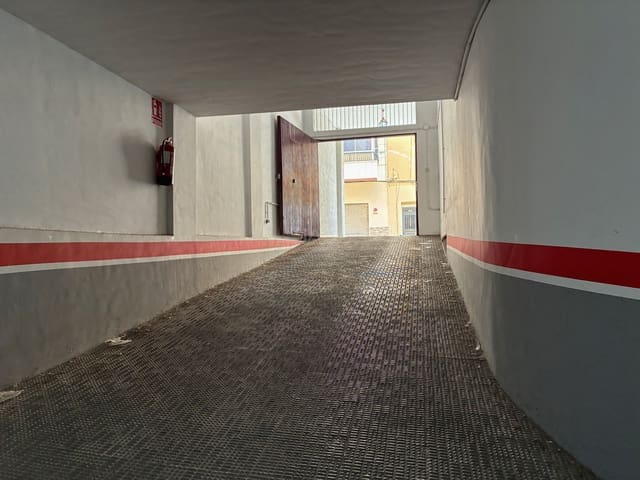 Garage til salg i Alicante by - € 15.000 (Ref: 9990946)