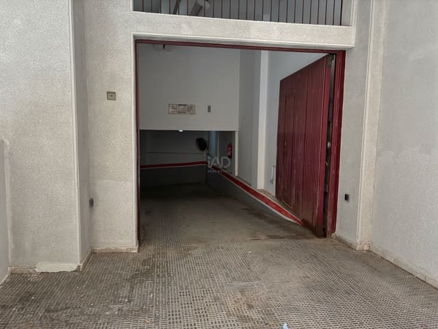 Garage til salg i Alicante by - € 15.000 (Ref: 9990946)