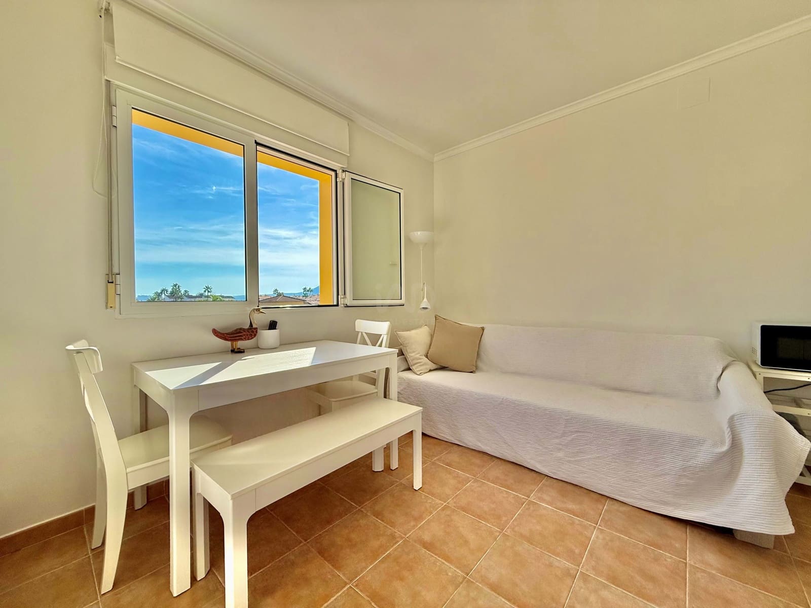 1 soveværelse Byhus til salg i Alicante by med swimmingpool - € 180.000 (Ref: 9990947)
