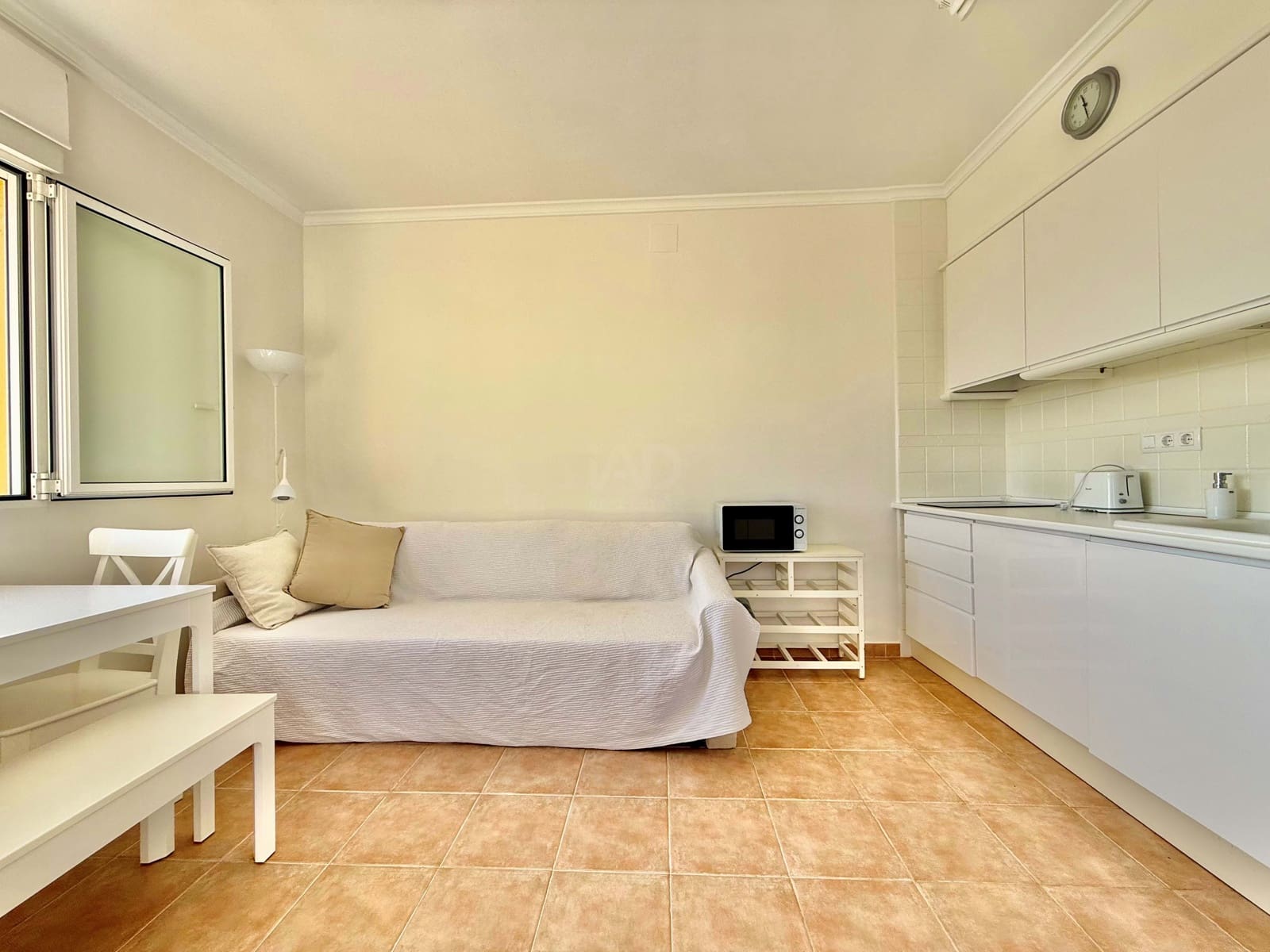 1 soveværelse Byhus til salg i Alicante by med swimmingpool - € 180.000 (Ref: 9990947)