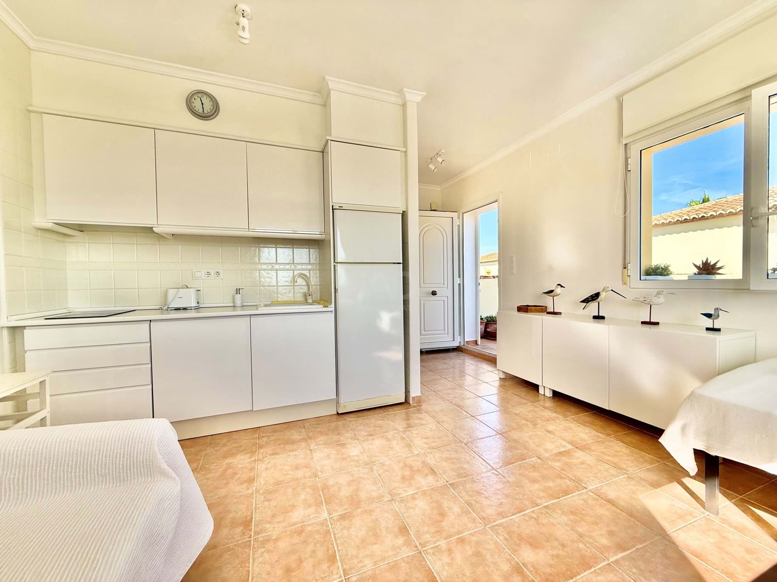 1 soveværelse Byhus til salg i Alicante by med swimmingpool - € 180.000 (Ref: 9990947)