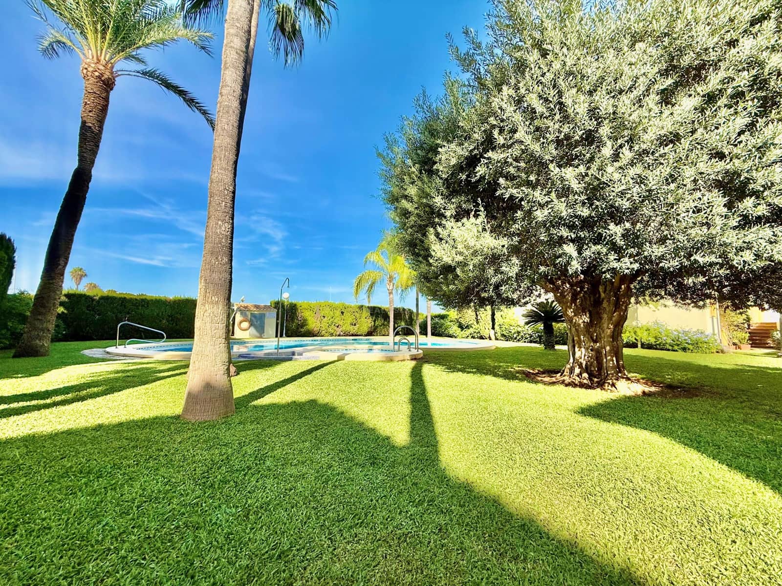 1 soveværelse Byhus til salg i Alicante by med swimmingpool - € 180.000 (Ref: 9990947)