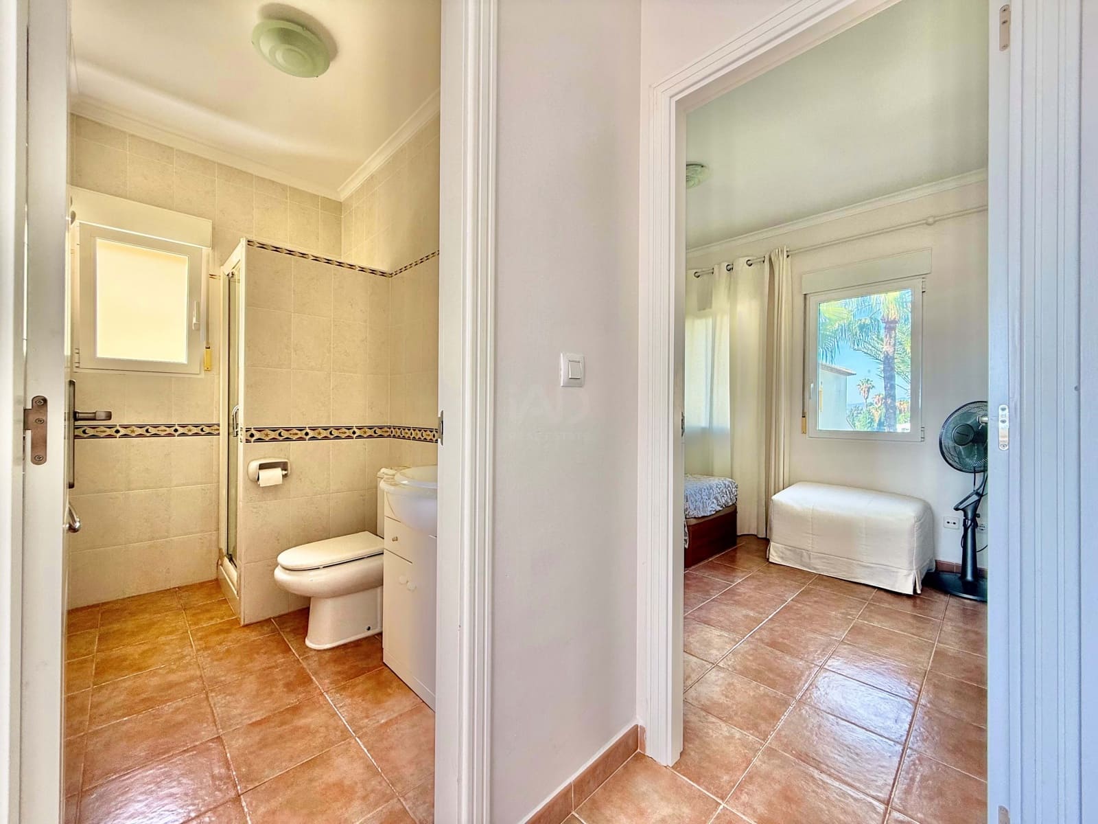 1 soveværelse Byhus til salg i Alicante by med swimmingpool - € 180.000 (Ref: 9990947)