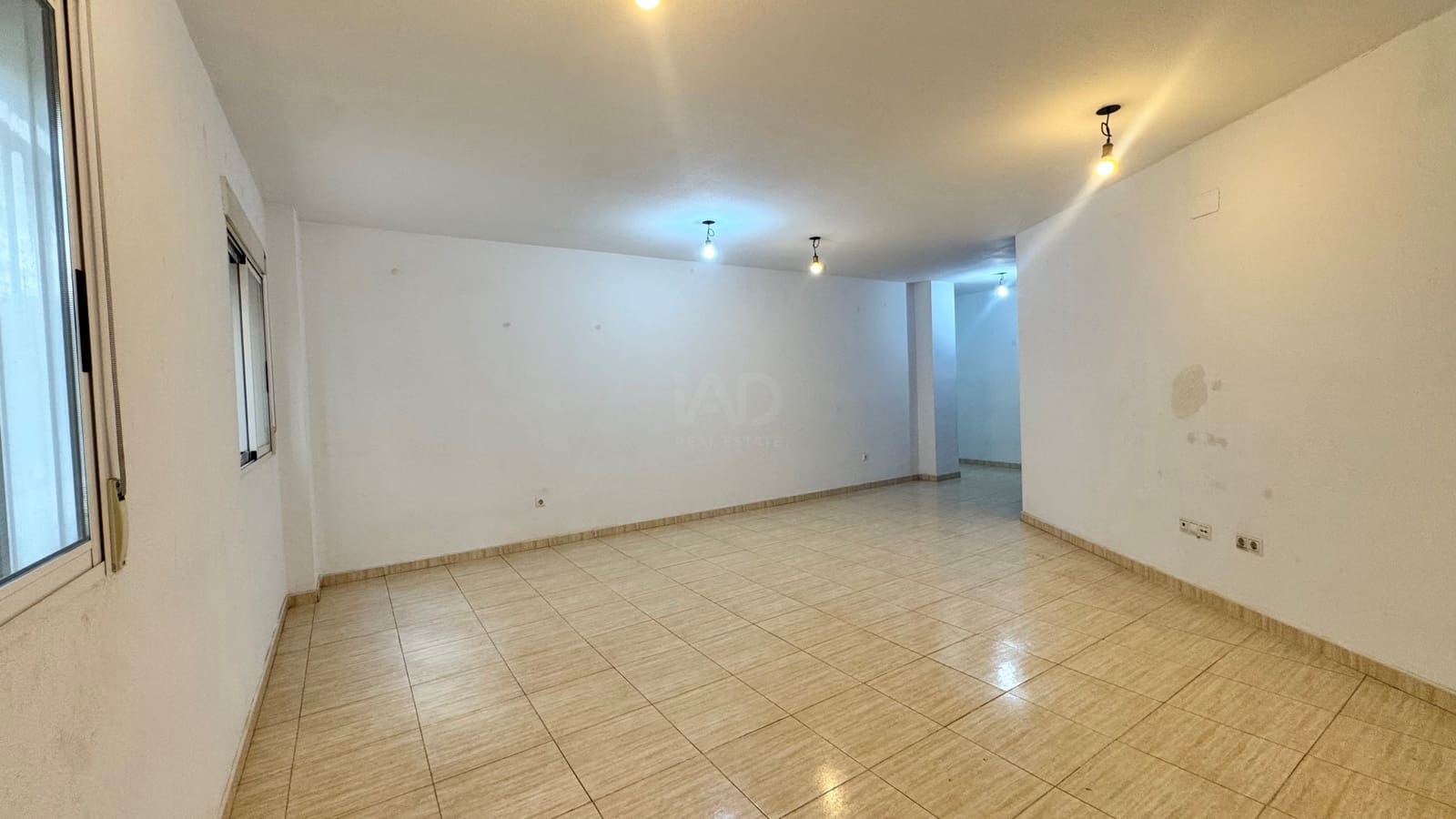 3 sovrum Lägenhet till salu i Alicante stad med pool - 218 000 € (Ref: 9990948)