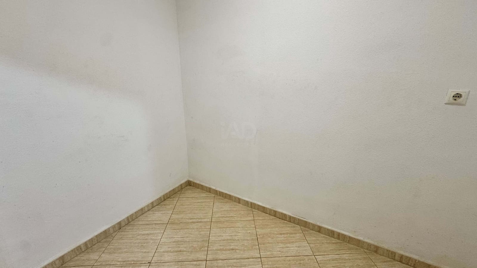 3 sovrum Lägenhet till salu i Alicante stad med pool - 218 000 € (Ref: 9990948)